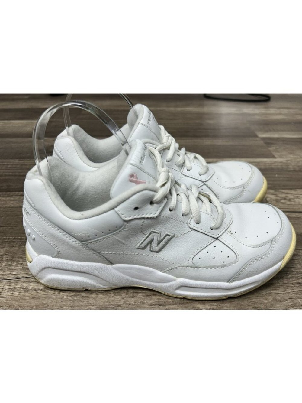 New Balance 574 Sneakers Women’s 7.5 White Breast Cancer Awareness Walking Shoes